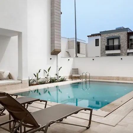 Luxury 4 Bedroom With Private Pool 200m To - Yeni Dunya Villa *