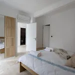 Villa Luxury 4 Bedroom With Private Pool 200m To - Yeni Dunya *