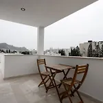 Luxury 4 Bedroom With Private Pool 200m To - Yeni Dunya