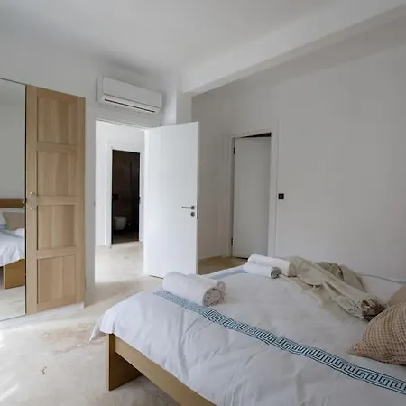 ヴィラ Luxury 4 Bedroom With Private Pool 200m To - Yeni Duenya *