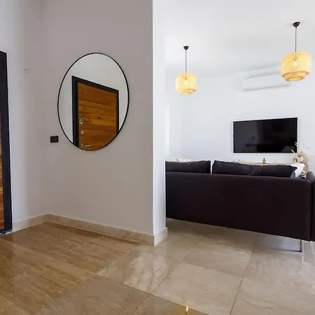 Luxury 4 Bedroom With Private Pool 200m To - Yeni Duenya ヴィラ