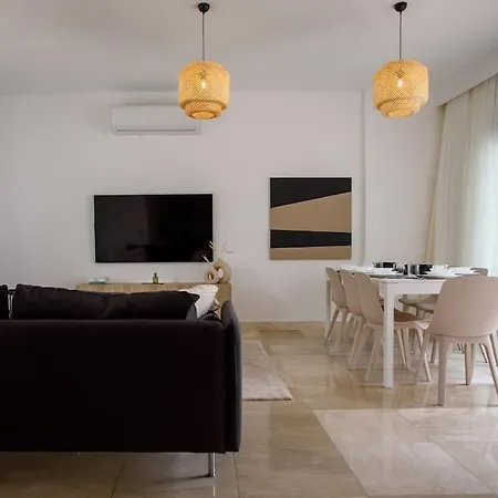 Luxury 4 Bedroom With Private Pool 200m To - Yeni Dunya Вилла *