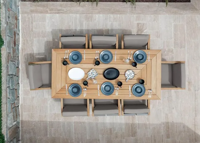 Luxury 4 Bedroom With Private Pool 200m To - Yeni Duenya *