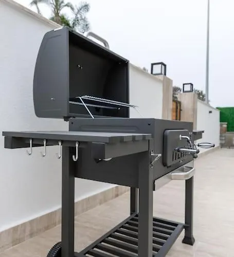 Luxury 4 Bedroom With Private Pool 200m To - Yeni Duenya Vila *