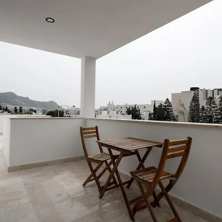 Luxury 4 Bedroom With Private Pool 200m To - Yeni Duenya