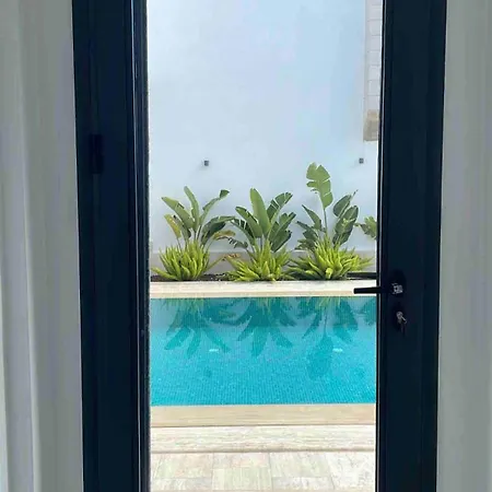 Villa Luxury 4 Bedroom With Private Pool 200m To - Yeni Duenya