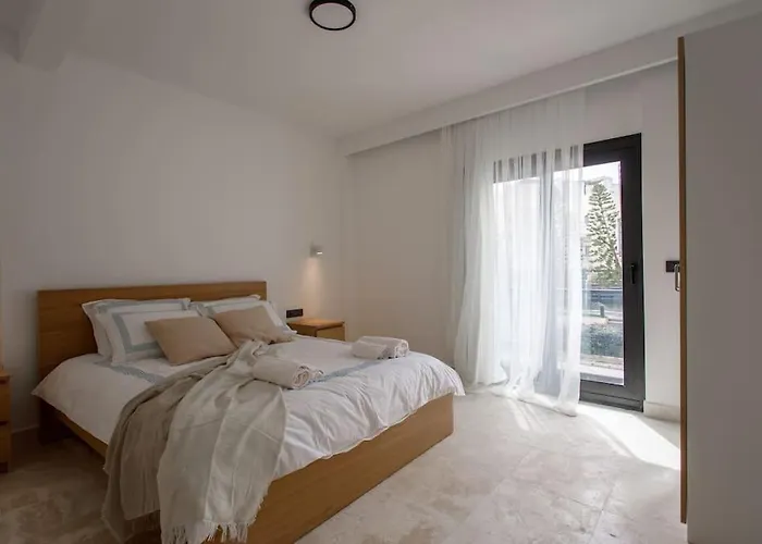 Vila Luxury 4 Bedroom With Private Pool 200m To - Yeni Dunya Bodrum