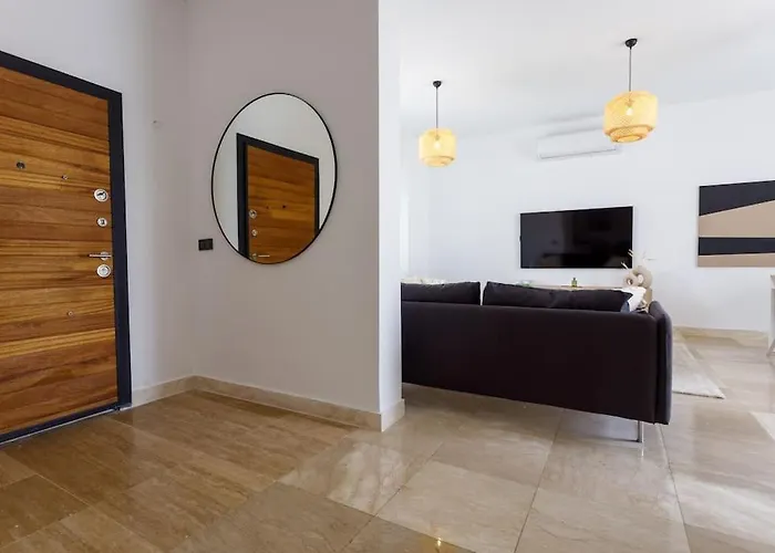 Luxury 4 Bedroom With Private Pool 200m To - Yeni Dunya Vila